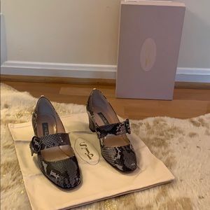 SJP Gray Snake Print - Women's Mary Jane Pumps